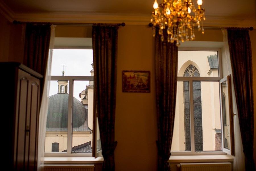 Апартаменти Lviv Hollidays Galytska Екстер'єр фото