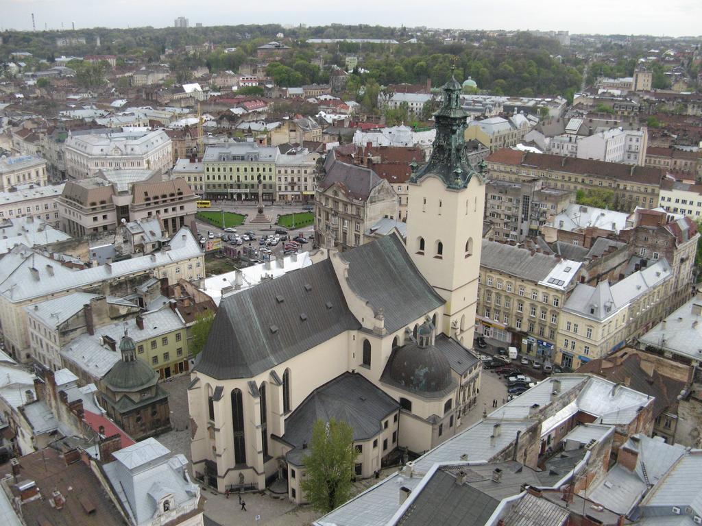 Апартаменти Lviv Hollidays Galytska Екстер'єр фото